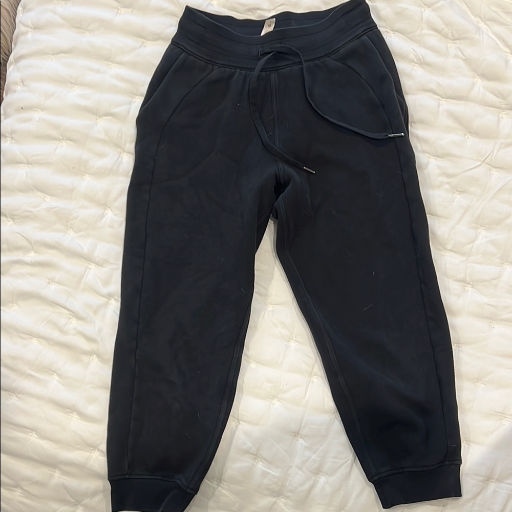 Lulu Black Jogger Pants cropped